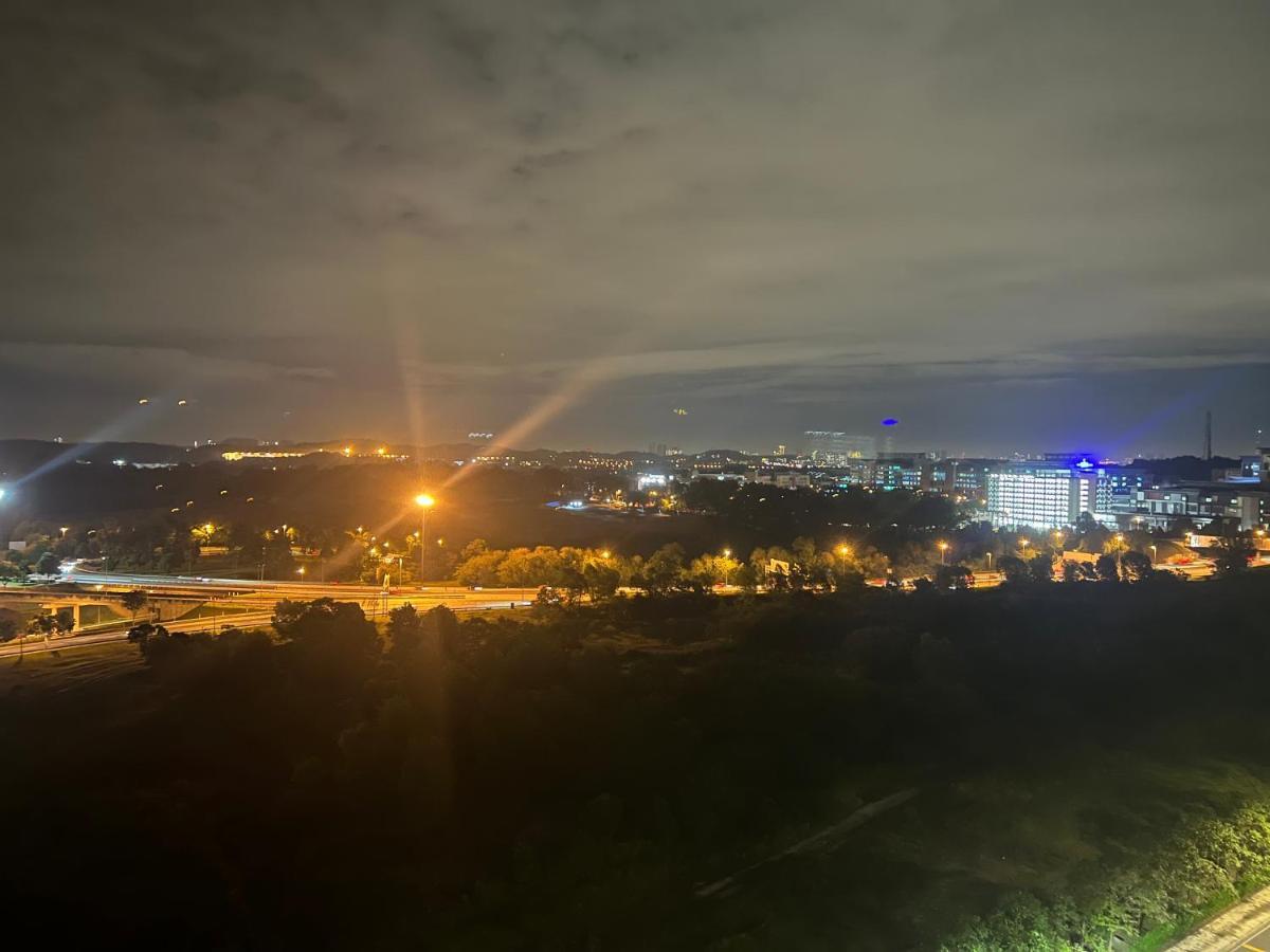 Mucihome Clio 3R2B, Putrajaya Condo Near To Ioi City Mall, Alamanda, Hospital Serdang, Wetland Studio Kru Dll- Non Smoking Home For Malaysian Only 외부 사진