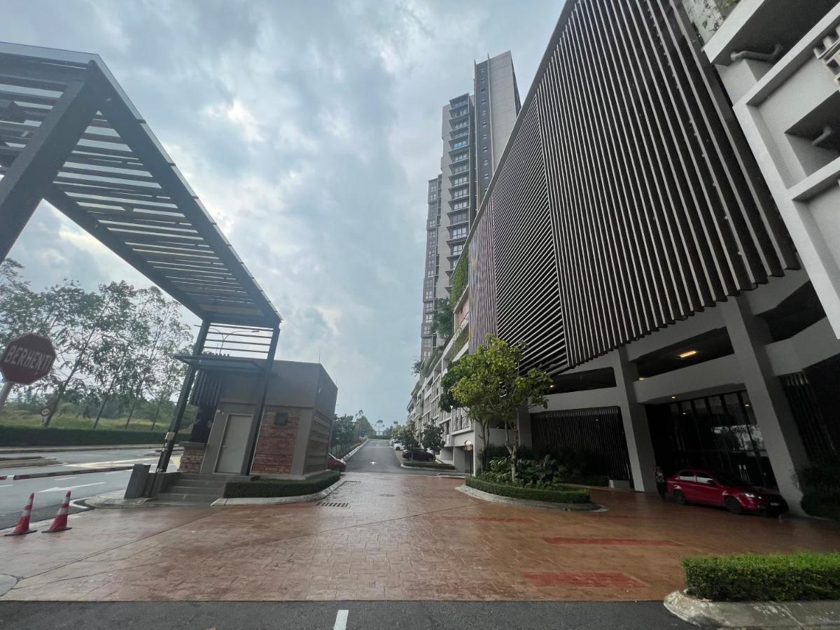 Mucihome Clio 3R2B, Putrajaya Condo Near To Ioi City Mall, Alamanda, Hospital Serdang, Wetland Studio Kru Dll- Non Smoking Home For Malaysian Only 외부 사진