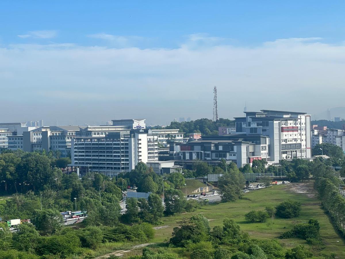 Mucihome Clio 3R2B, Putrajaya Condo Near To Ioi City Mall, Alamanda, Hospital Serdang, Wetland Studio Kru Dll- Non Smoking Home For Malaysian Only 외부 사진